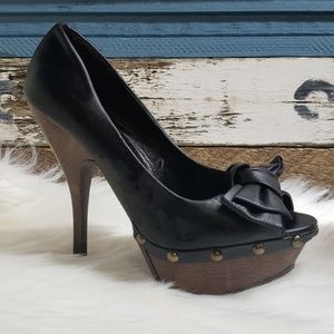 Open toe platform heels